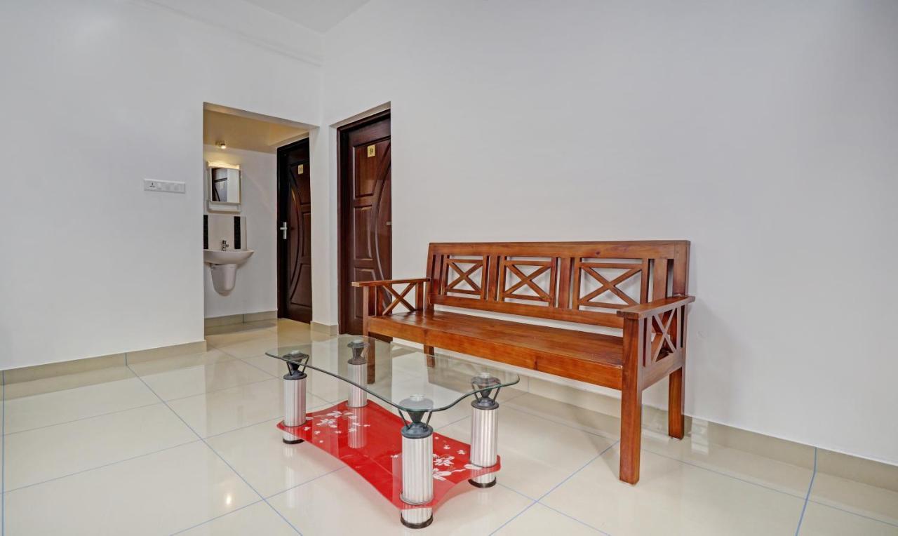 Nirupama,Hotel Aluva 700 Mtr From Aluva Railway Station Alwaye Екстер'єр фото