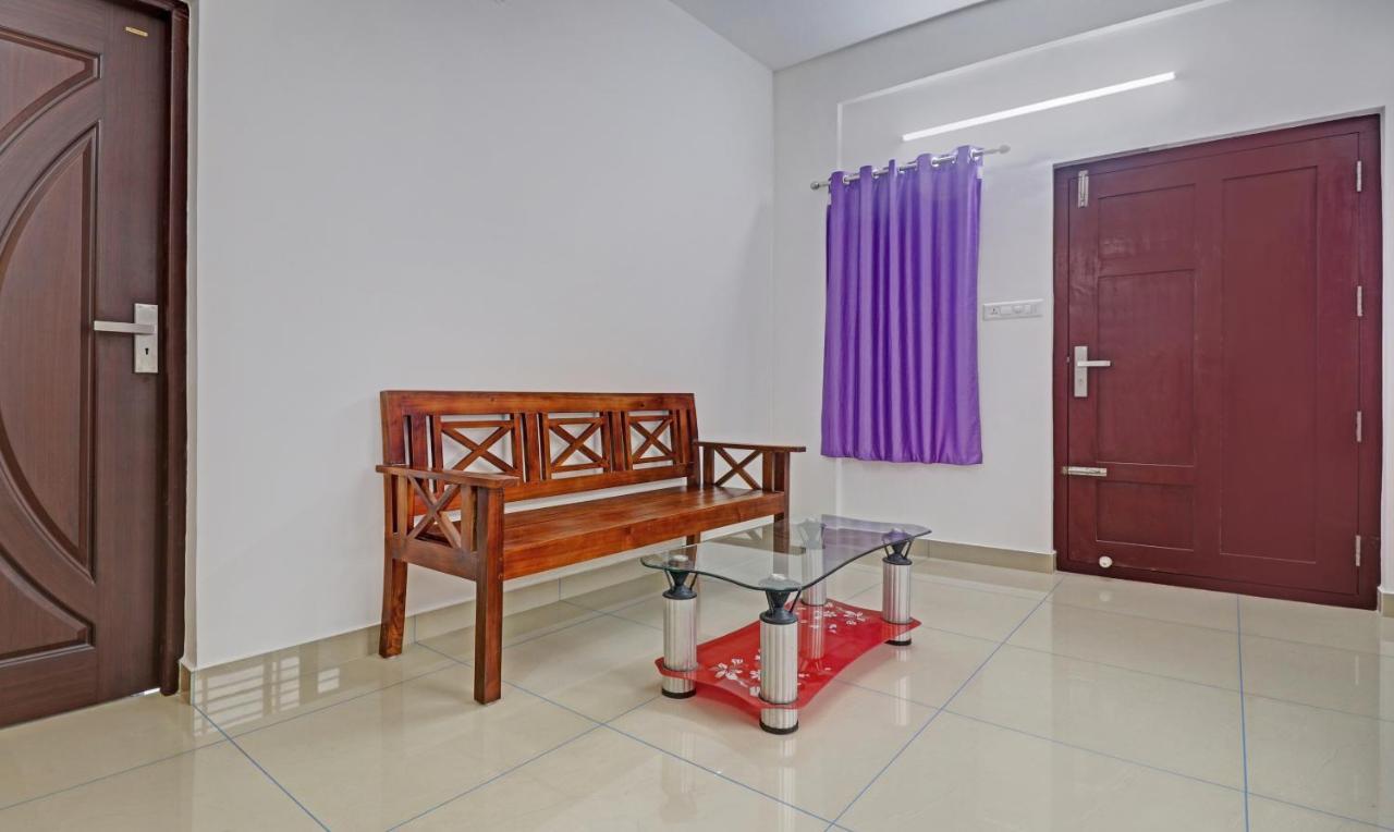 Nirupama,Hotel Aluva 700 Mtr From Aluva Railway Station Alwaye Екстер'єр фото