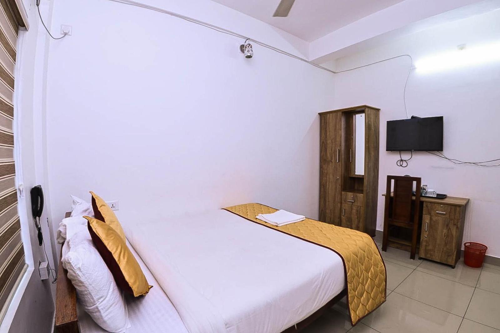 Nirupama,Hotel Aluva 700 Mtr From Aluva Railway Station Alwaye Екстер'єр фото