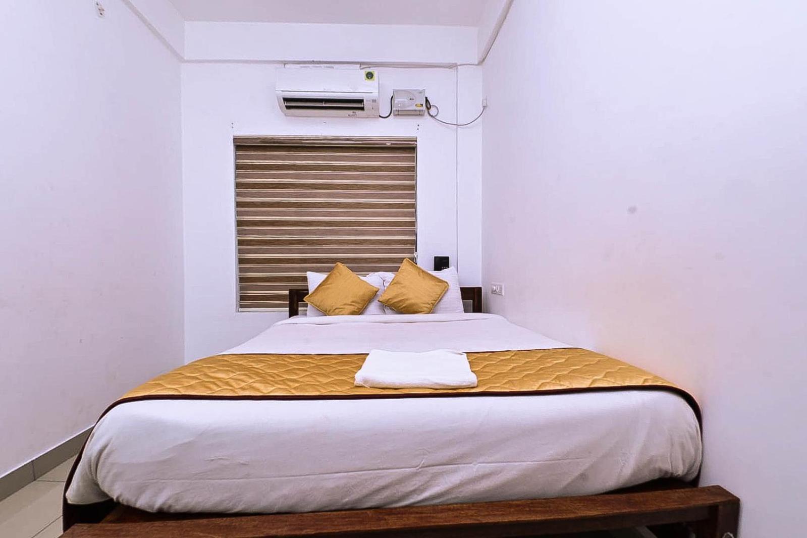 Nirupama,Hotel Aluva 700 Mtr From Aluva Railway Station Alwaye Екстер'єр фото