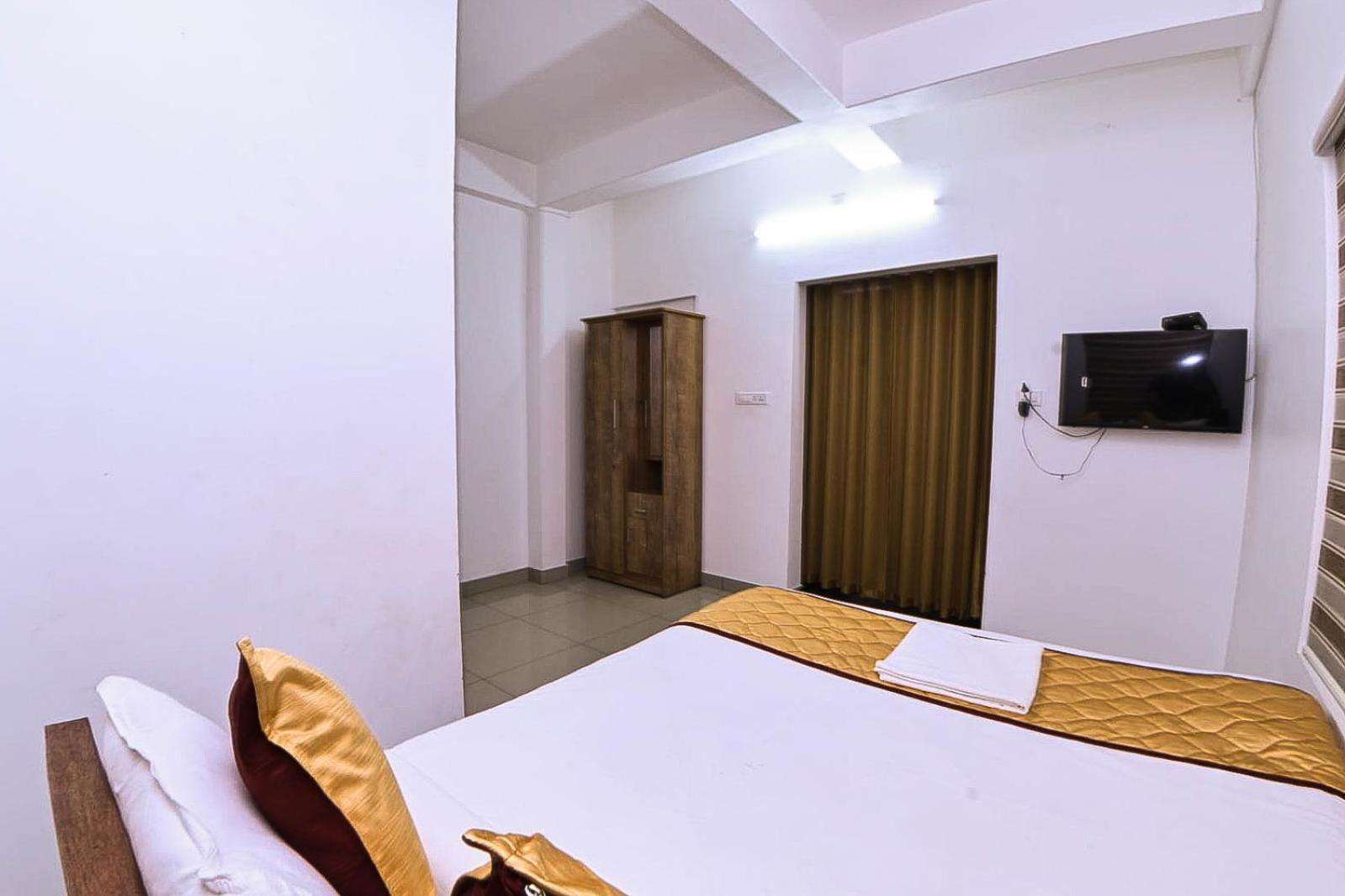 Nirupama,Hotel Aluva 700 Mtr From Aluva Railway Station Alwaye Екстер'єр фото
